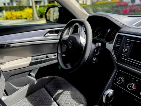 Used 2021 Volkswagen Atlas S image 12