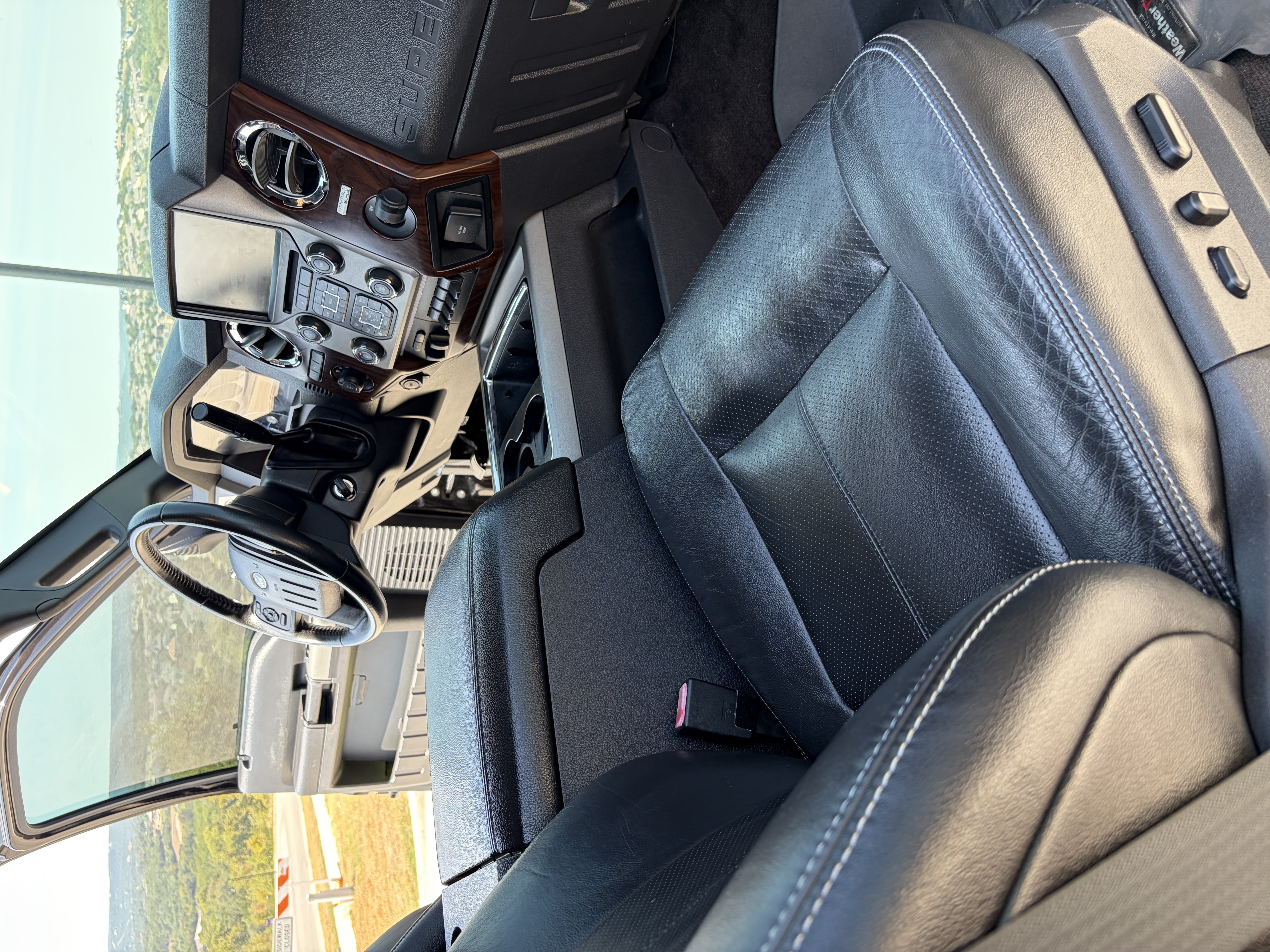 Used 2013 Ford F250 Lariat w/ Lariat Interior Pkg AWD/4WD image 15