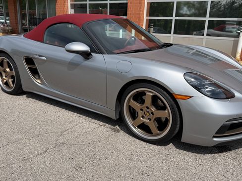 Used 2022 Porsche 718 Boxster RWD image 6