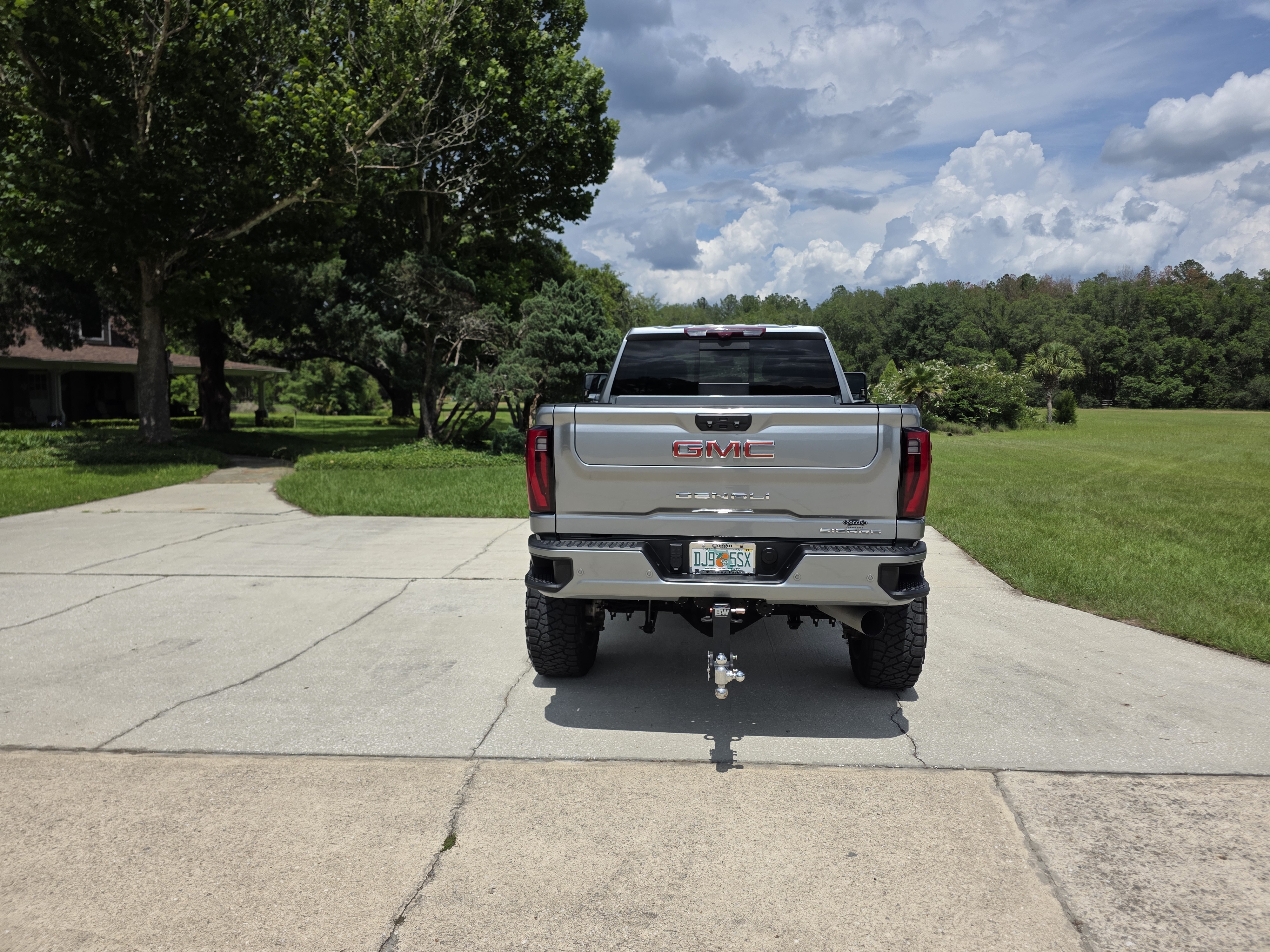 Used 2025 GMC Sierra 2500 Denali w/ Technology Package AWD/4WD image 11