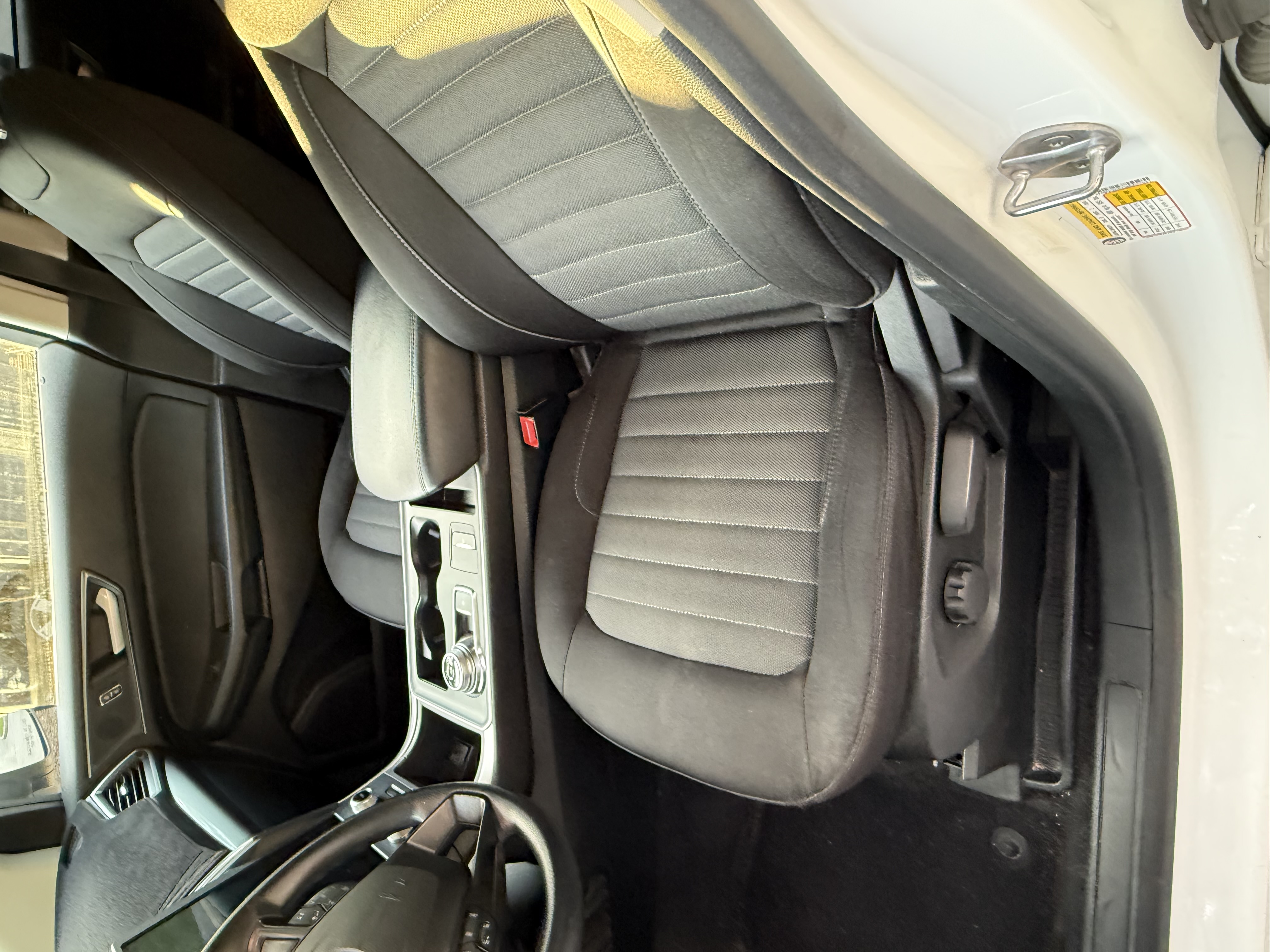 Used 2021 Ford Edge SE FWD image 16