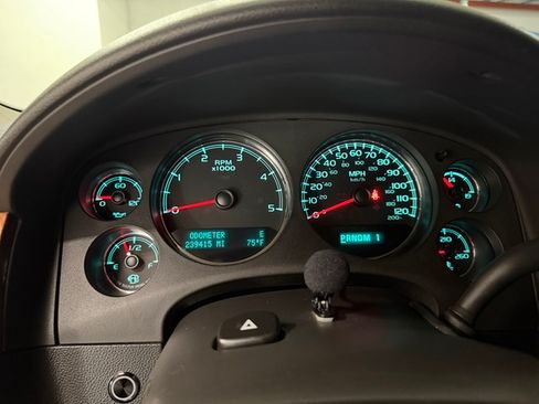 Used 2011 Chevrolet Silverado 3500 LTZ w/ LTZ Plus Package AWD/4WD image 16