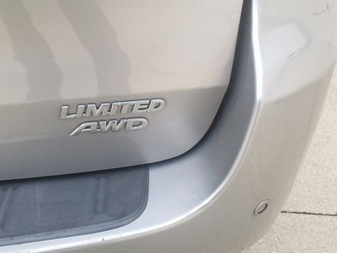 Used 2011 Toyota Sienna Limited image 4