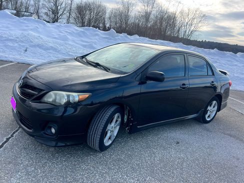 Used 2012 Toyota Corolla S image 2