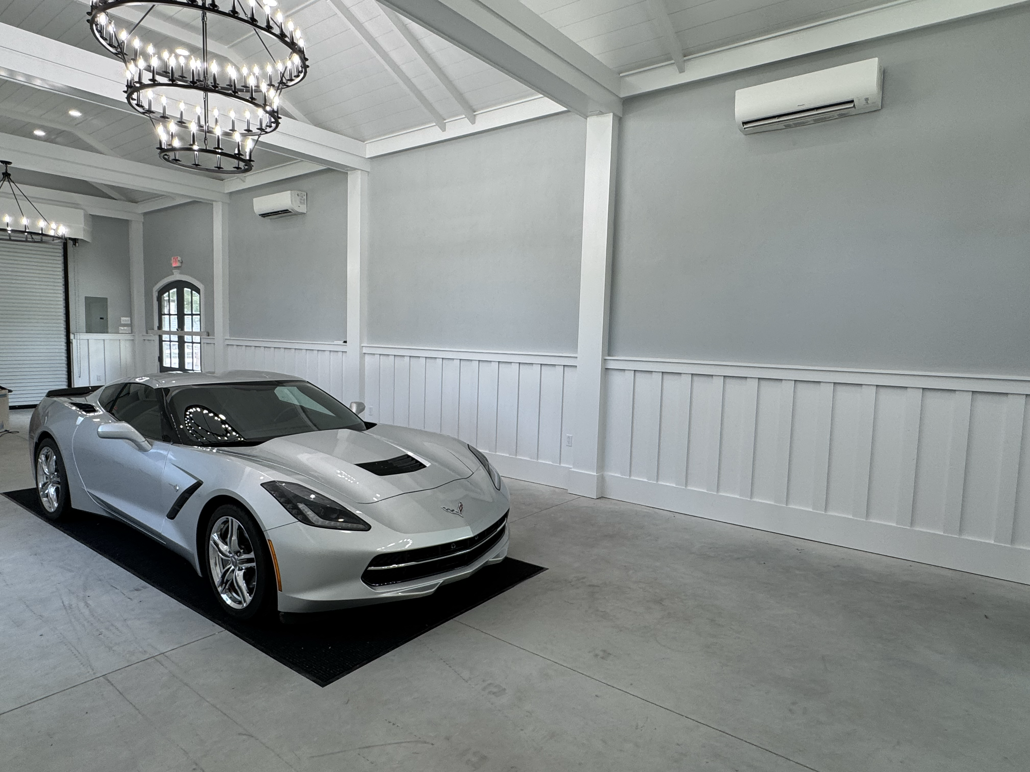 Used 2016 Chevrolet Corvette Stingray Coupe RWD image 2