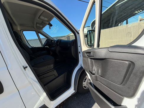Used 2016 RAM ProMaster 2500 w/ Cargo Convenience Group image 14