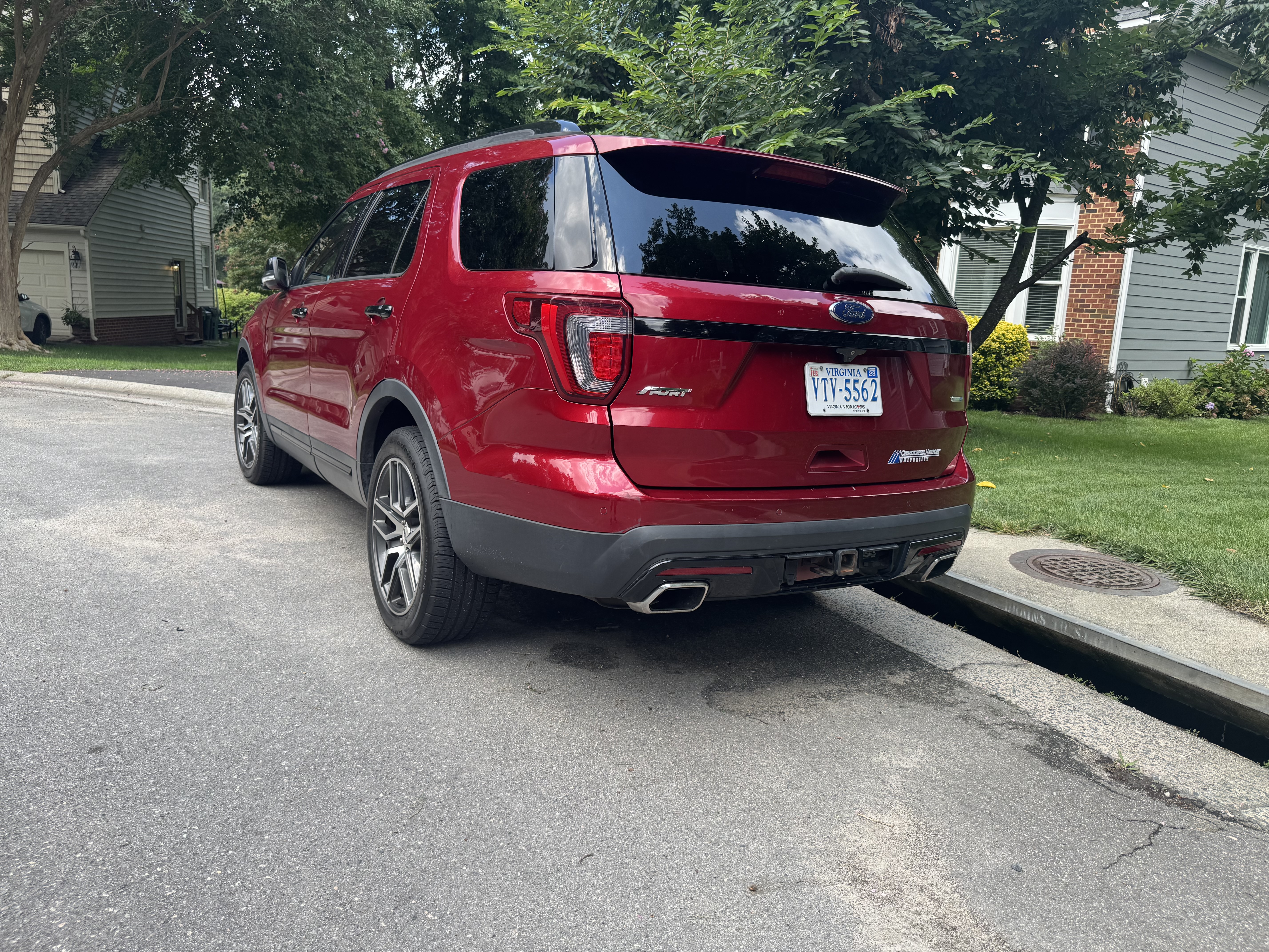 Used 2016 Ford Explorer Sport w/ Equipment Group 401A AWD/4WD image 5