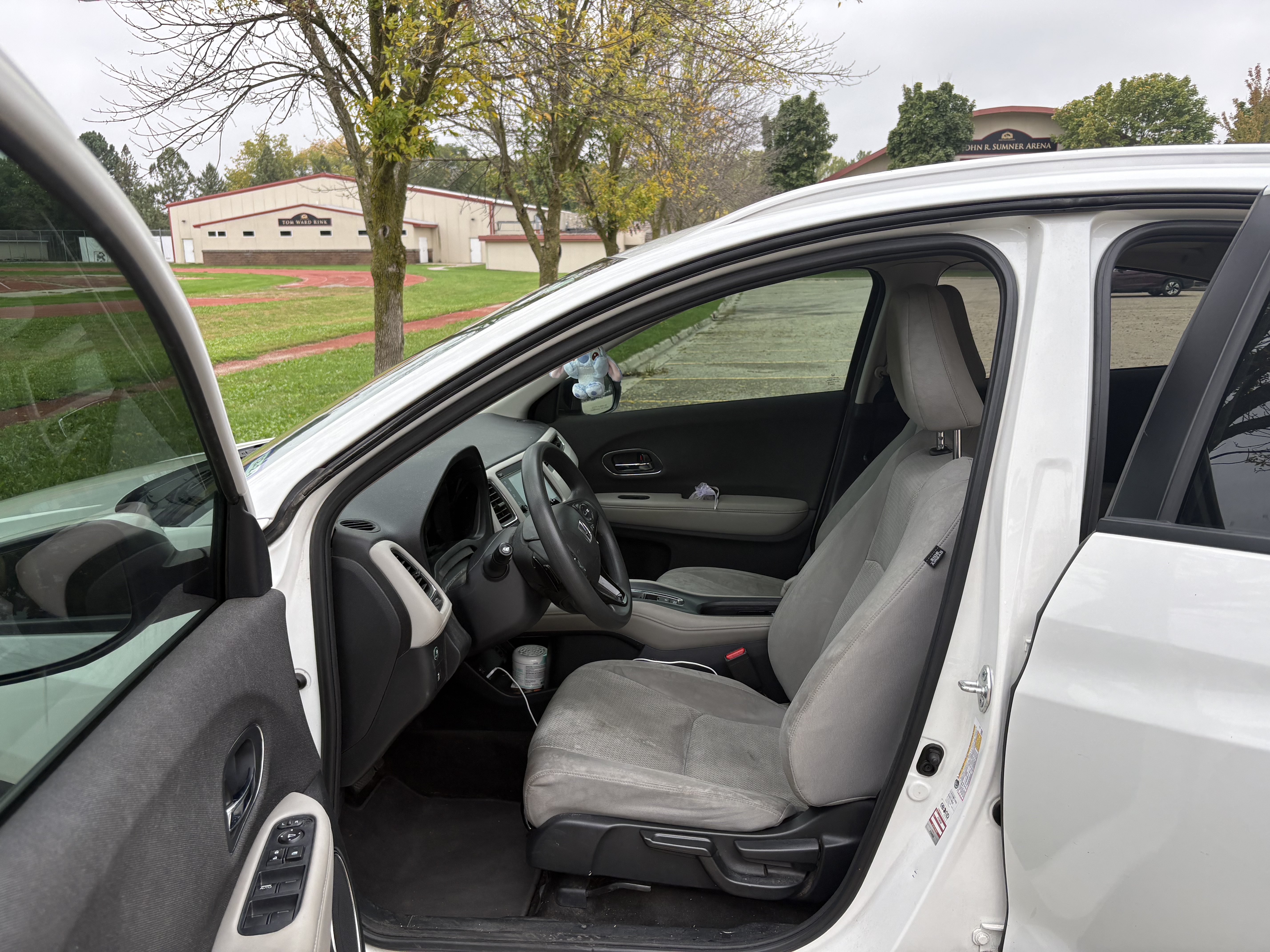 Used 2022 Honda HR-V EX image 5