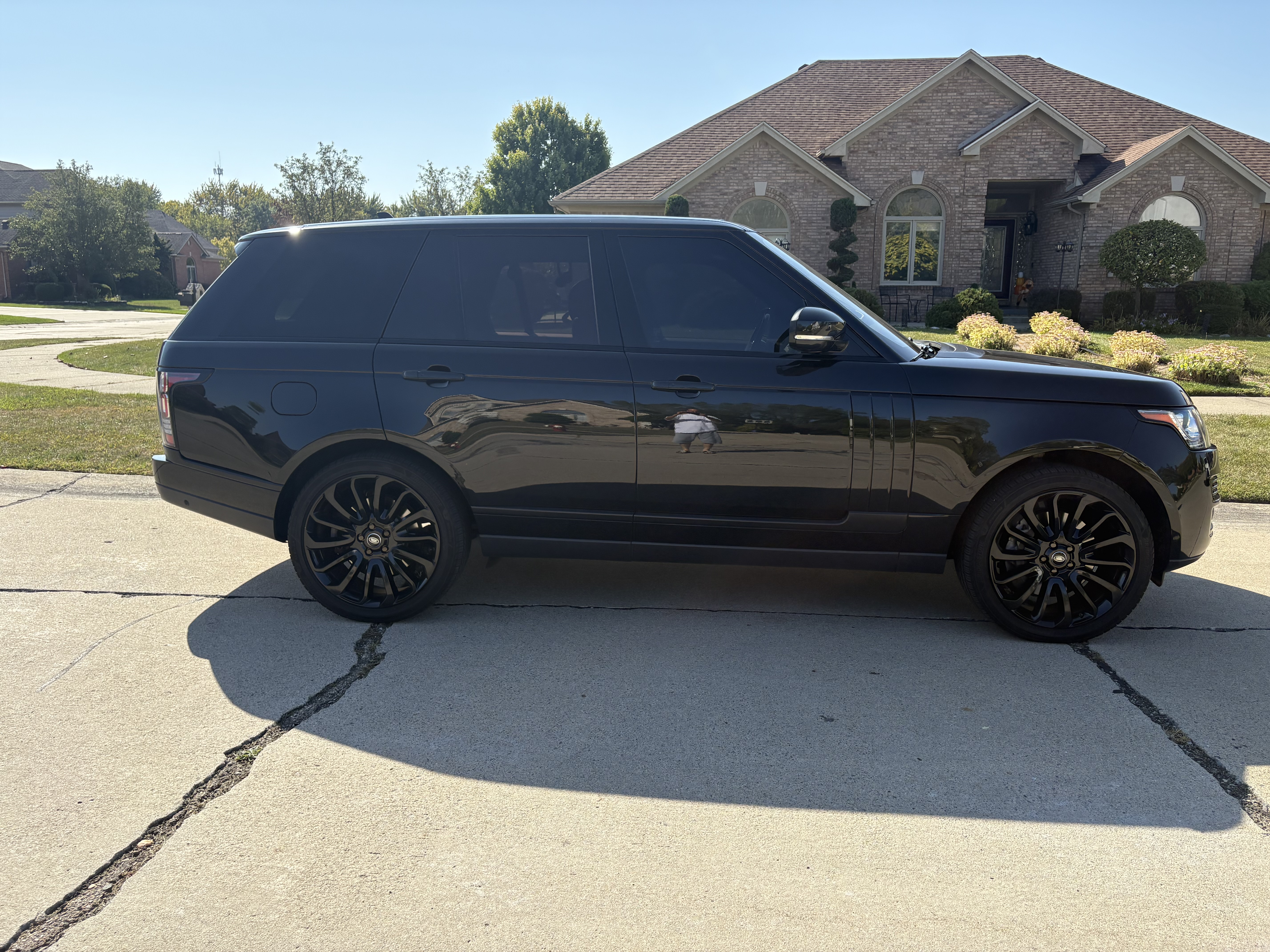 Used 2016 Land Rover Range Rover Autobiography AWD/4WD image 1