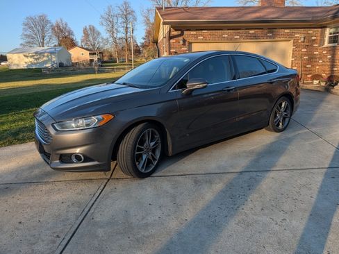 Used 2015 Ford Fusion Titanium image 2
