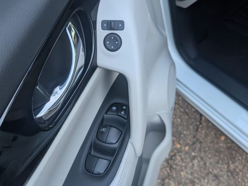 Used 2022 Nissan Rogue Sport SL image 20