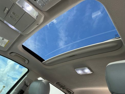 Used 2010 Toyota Sequoia SR5 image 12