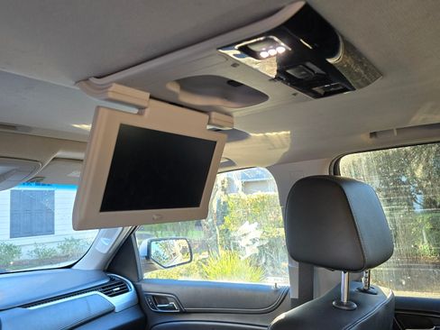 Used 2018 GMC Yukon XL SLT w/ Open Road Package image 21