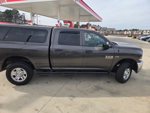 Used 2014 RAM 2500 Tradesman w/ Chrome Appearance Group image 5