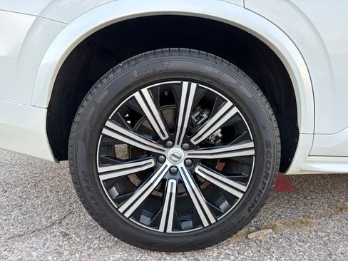 Used 2025 Volvo XC90 B5 Core w/ Protection Package Premier AWD/4WD image 13