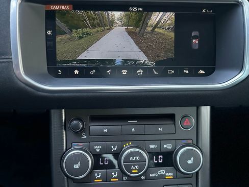 Used 2019 Land Rover Range Rover Evoque HSE image 21