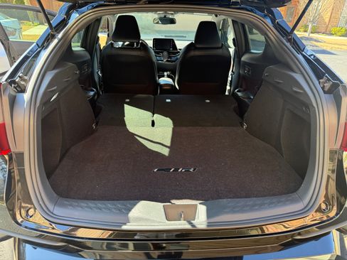 Used 2019 Toyota C-HR Limited image 10