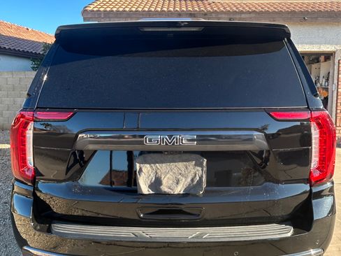 Used 2023 GMC Yukon Denali Ultimate image 8