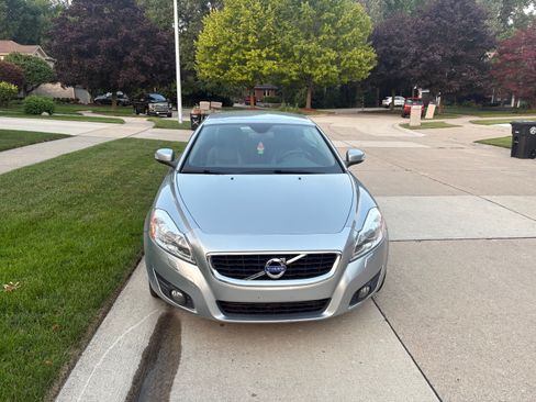 Used 2011 Volvo C70 T5 FWD image 9