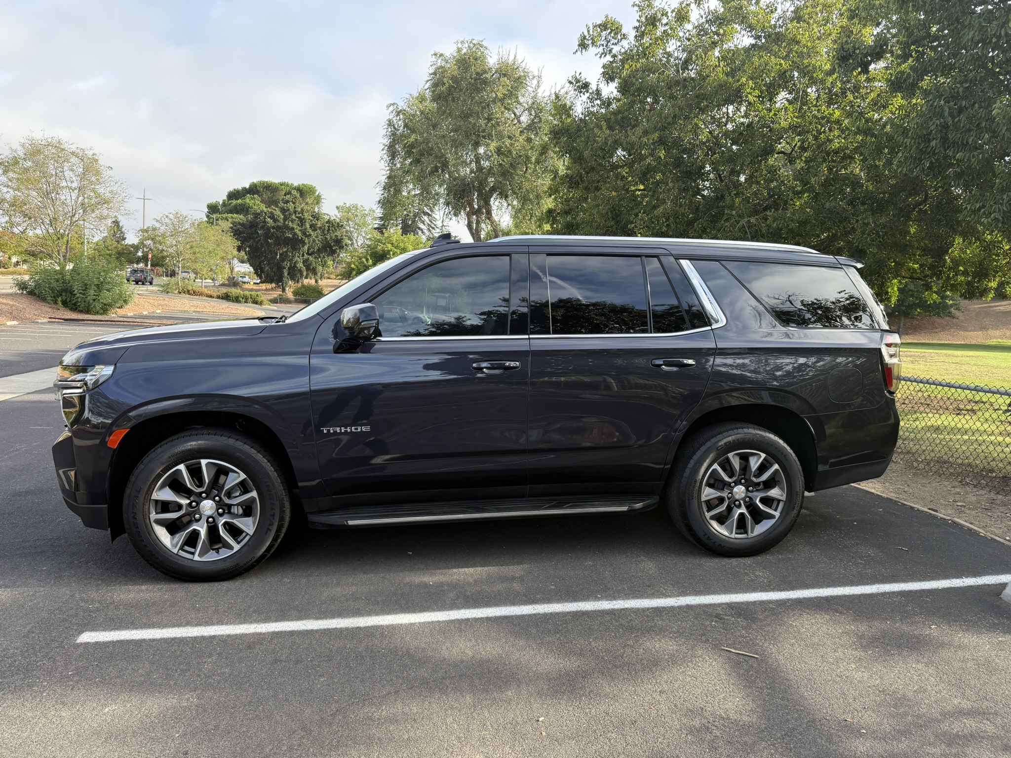Used 2023 Chevrolet Tahoe LT w/ LT Signature Plus Package AWD/4WD image 1