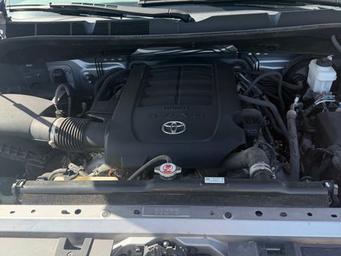 Used 2018 Toyota Tundra SR5 w/ TRD Off Road Package image 11