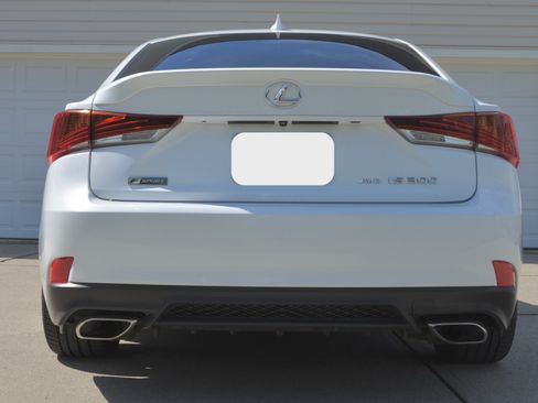 Used 2018 Lexus IS 300 F Sport w/ F Sport Package image 11