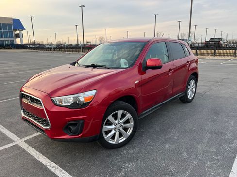 Used 2015 Mitsubishi Outlander Sport ES image 2
