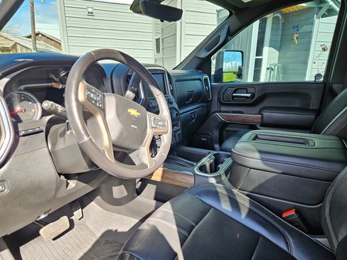 Used 2020 Chevrolet Silverado 3500 High Country image 10