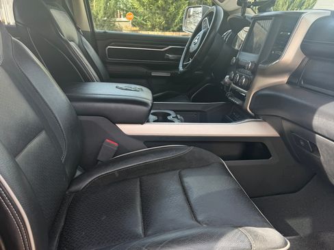 Used 2019 RAM 1500 Laramie image 9