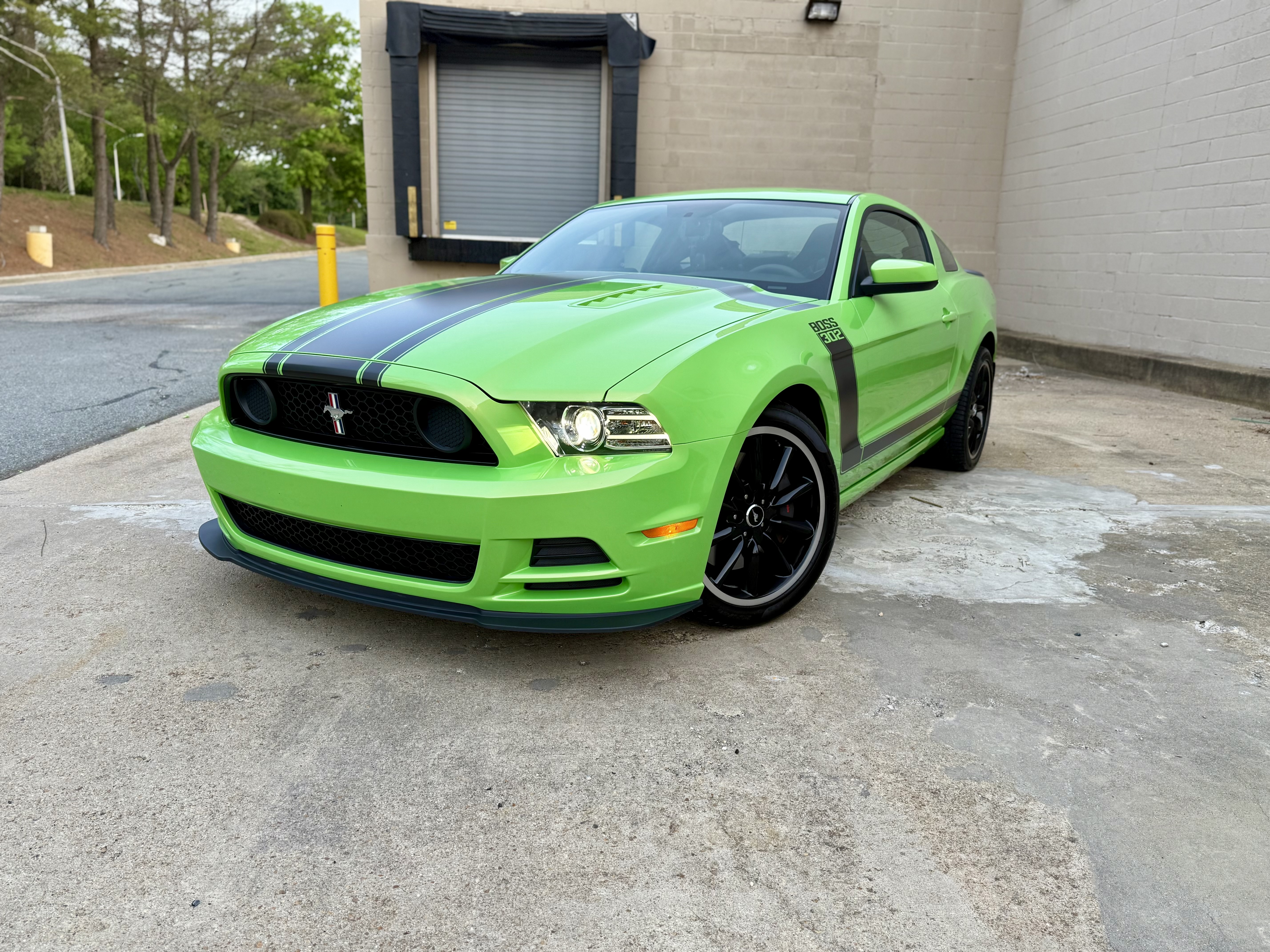 Used 2013 Ford Mustang Boss 302 w/ Boss 302 Accessory Pkg RWD image 8