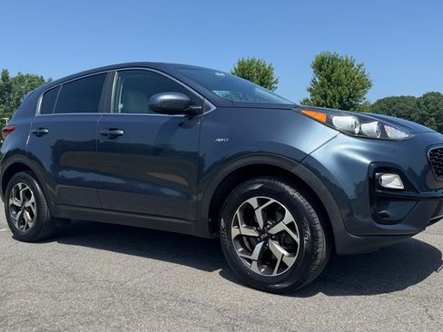 Used 2020 Kia Sportage LX AWD/4WD image 9