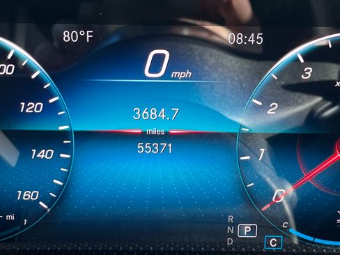 Used 2021 Mercedes-Benz CLA 250 image 5