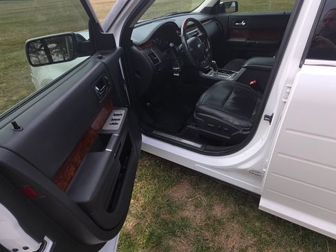 Used 2012 Ford Flex Limited w/ Equipment Group Order Code image 9