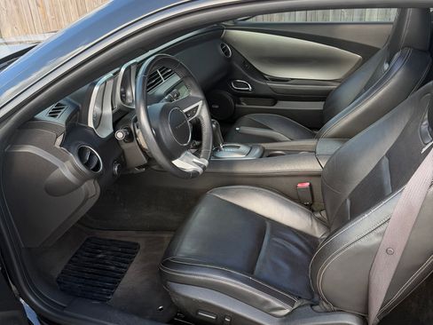 Used 2010 Chevrolet Camaro SS w/ RS Package RWD image 5