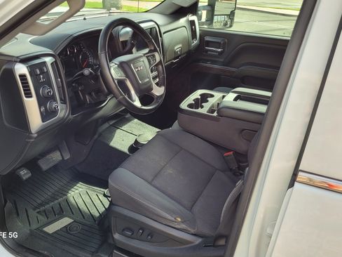 Used 2019 GMC Sierra 2500 SLE image 15