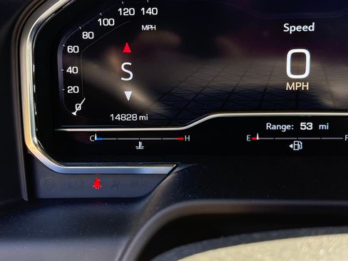 Used 2024 GMC Sierra 2500 AT4 w/ Technology Package image 11