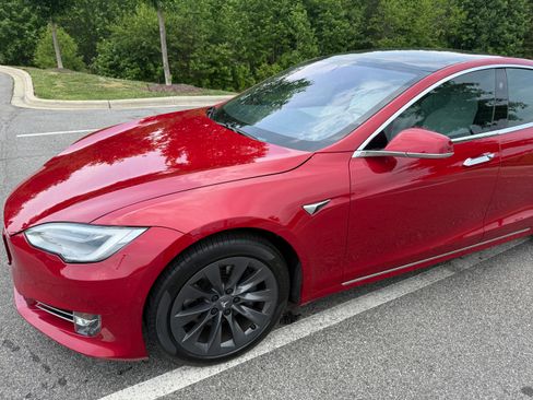 Used 2019 Tesla Model S Long Range image 21