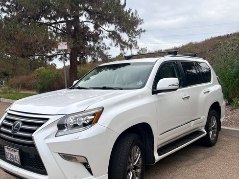 Used 2017 Lexus GX 460 Luxury AWD/4WD image 2
