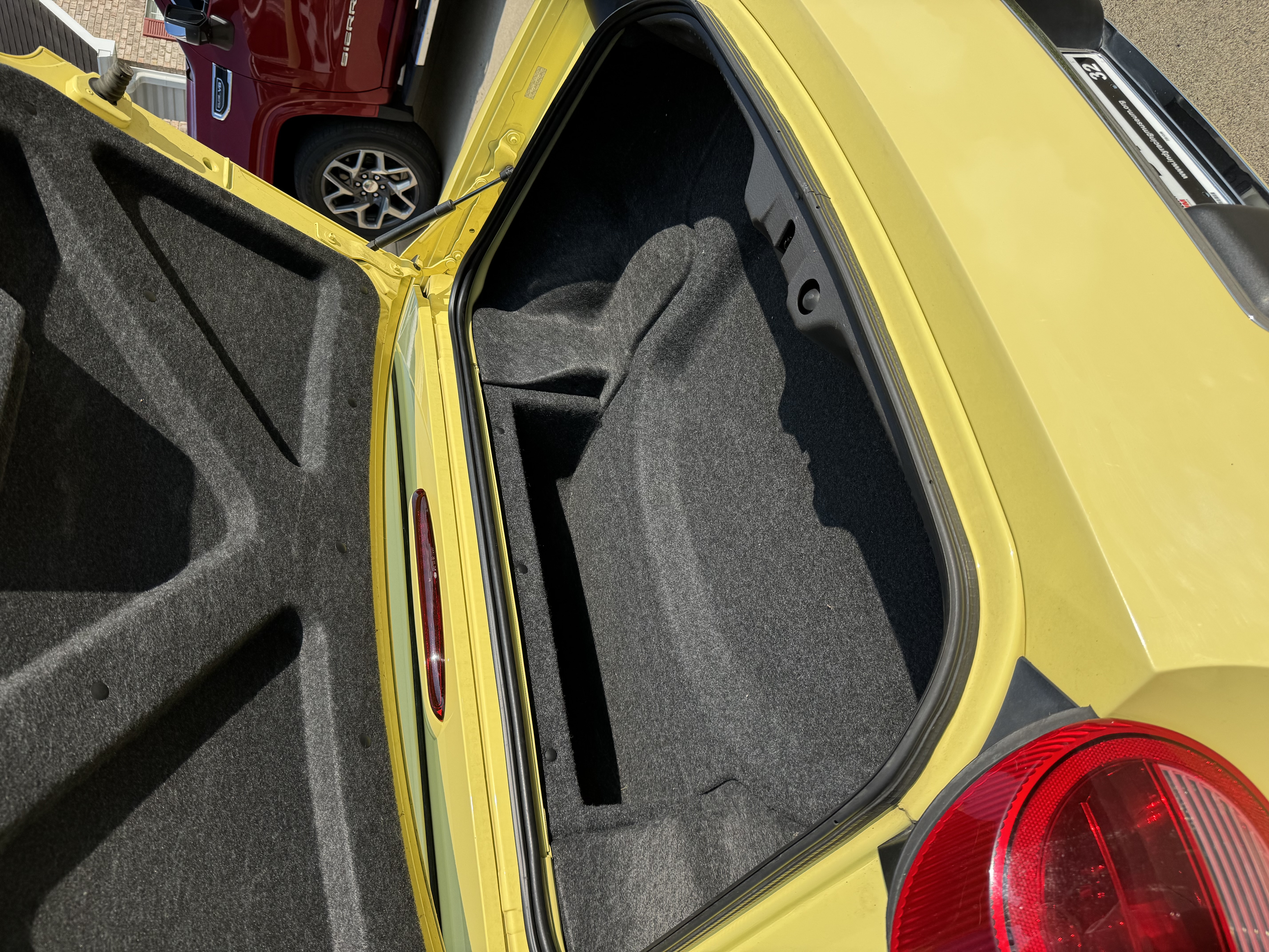Used 2002 Ford Thunderbird RWD image 9