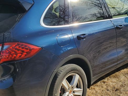 Used 2014 Porsche Cayenne S image 13