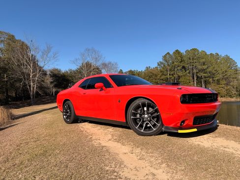 Used 2023 Dodge Challenger R/T Scat Pack w/ Plus Package image 2