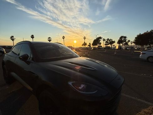 Used 2022 Aston Martin DBX AWD/4WD image 14