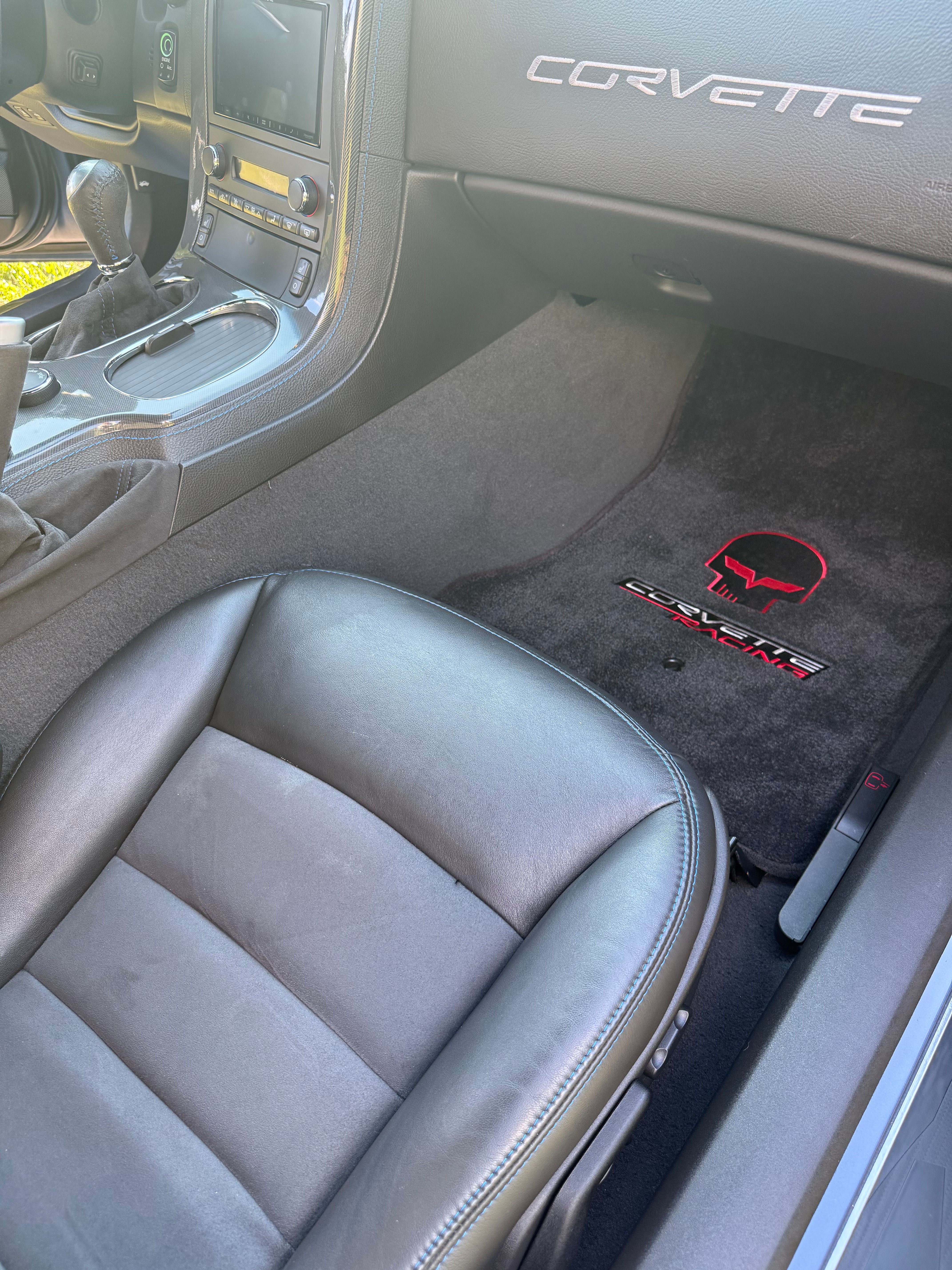 Used 2011 Chevrolet Corvette Z06 RWD image 17