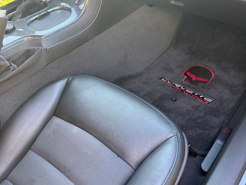 Used 2011 Chevrolet Corvette Z06 RWD image 18