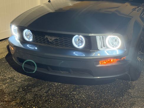 Used 2006 Ford Mustang GT Premium RWD image 11