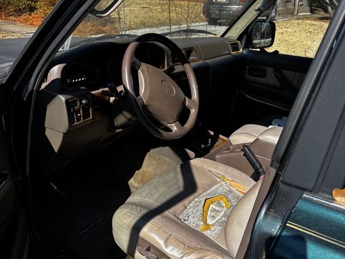 Used 1996 Toyota Land Cruiser image 11