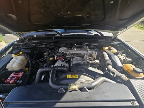 Used 2003 Land Rover Discovery HSE image 12