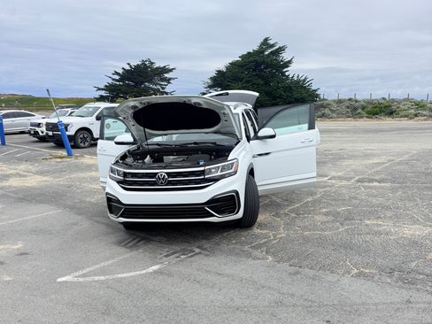 Used 2021 Volkswagen Atlas SE w/ Panoramic Sunroof Package AWD/4WD image 12