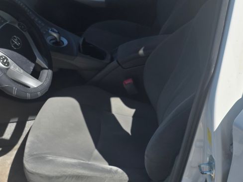 Used 2011 Toyota Prius Three w/ Navigation Pkg FWD image 9