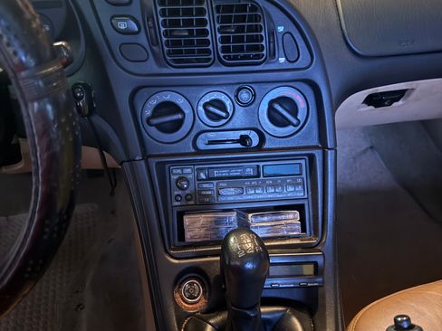 Used 1997 Mitsubishi Eclipse RS image 9